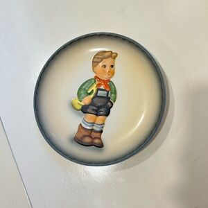 Vintage Collectible Plate "Hark the Herald"  by Berta Hummel 1984  - Limited Edi